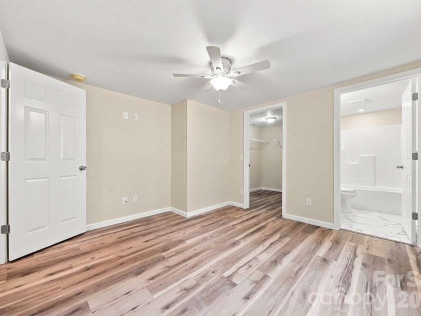 109 Countryside Drive, Lenoir, NC 28645.  MLS# CAR4419459, YatesRealty ID 47688. 