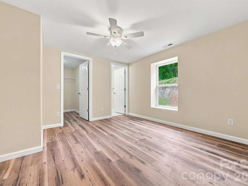 109 Countryside Drive, Lenoir, NC 28645.  MLS# CAR4419459, YatesRealty ID 47688. 