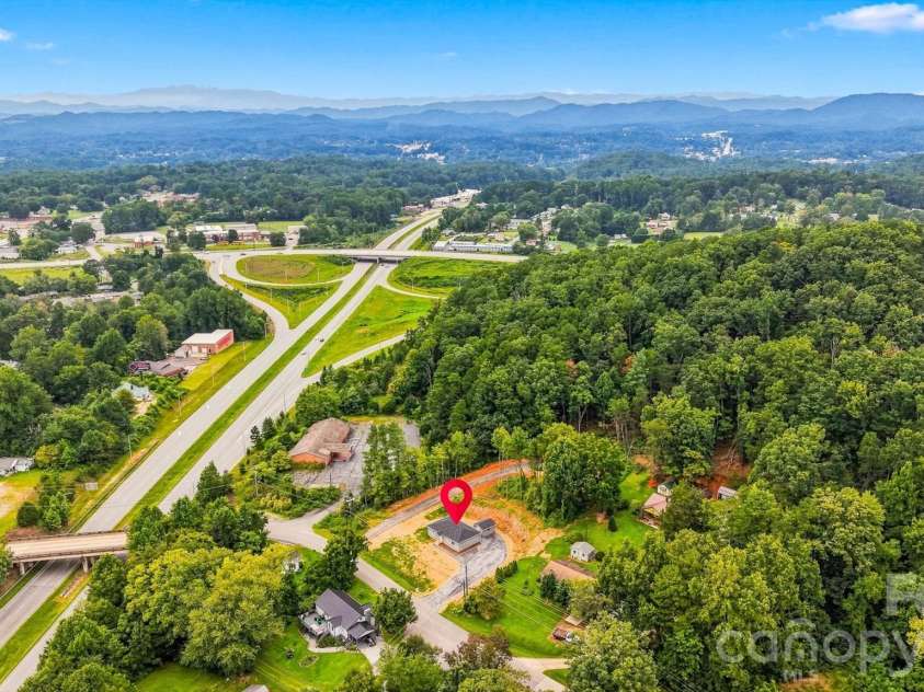 109 Countryside Drive, Lenoir, NC 28645.  MLS# CAR4419459, YatesRealty ID 47688. 
