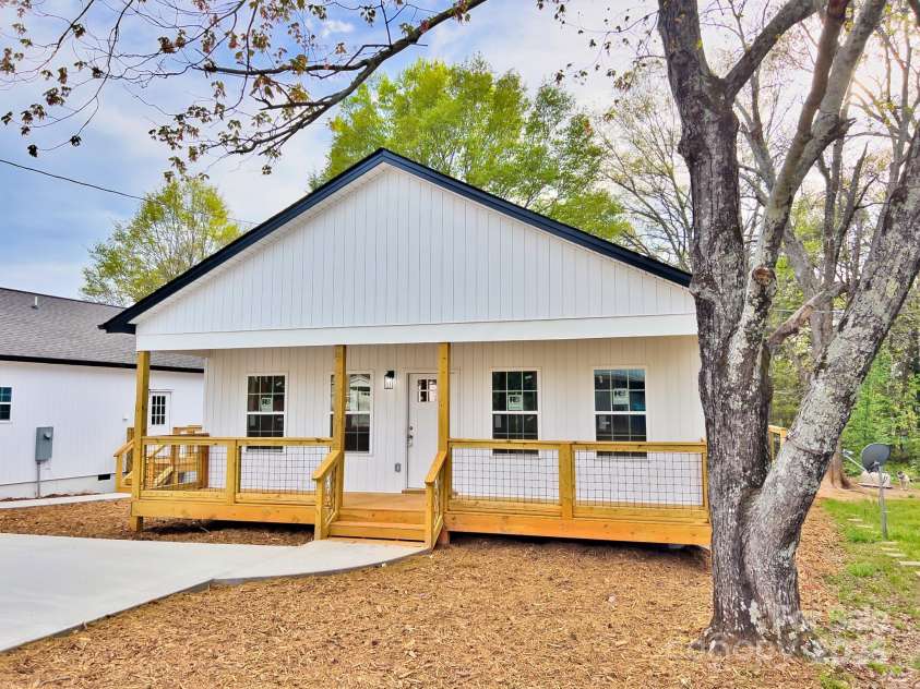 154 Hill Street, Forest City, NC 28043.  MLS# CAR4243953, YatesRealty ID 4769. 