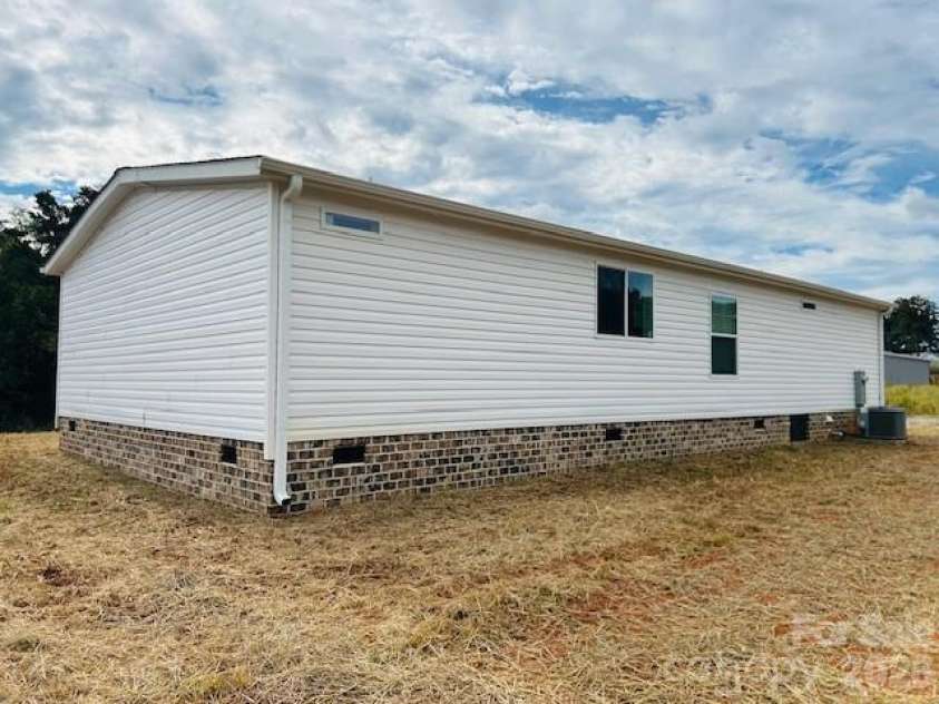 501 Eagle Mills Road, Hamptonville, NC 27020.  MLS# CAR4311085, YatesRealty ID 4769. 