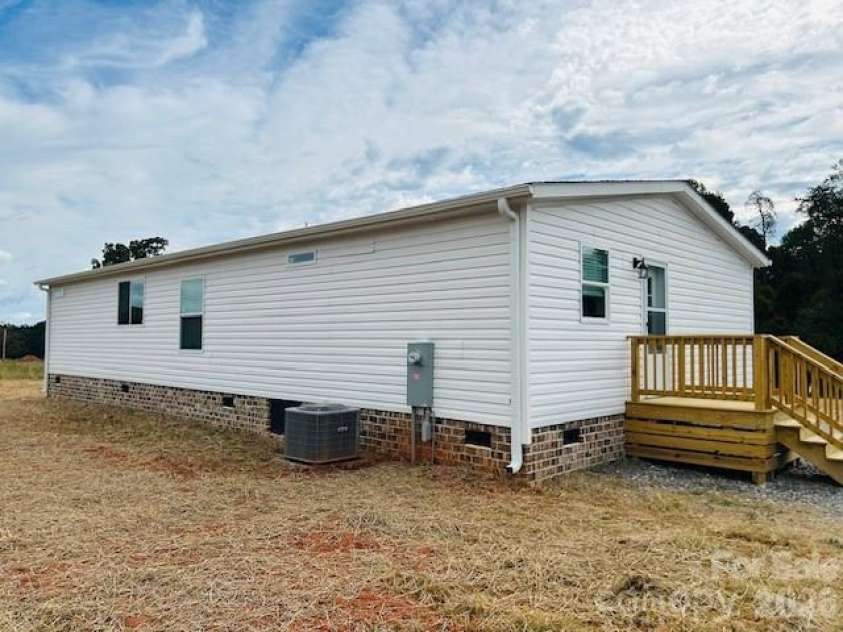 501 Eagle Mills Road, Hamptonville, NC 27020.  MLS# CAR4311085, YatesRealty ID 4769. 