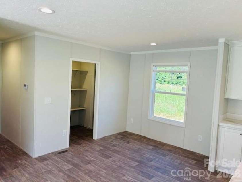 501 Eagle Mills Road, Hamptonville, NC 27020.  MLS# CAR4311085, YatesRealty ID 4769. Dining Room