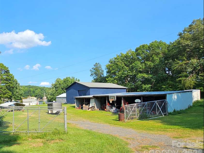 225 Eighth Avenue, New London, NC 28127.  MLS# CAR4413315, YatesRealty ID 47690. 
