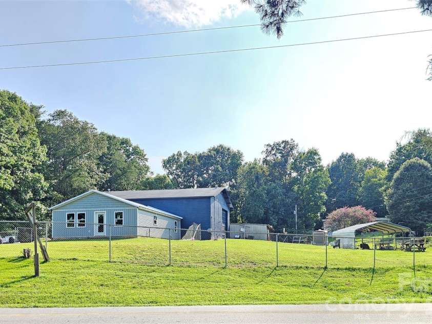 225 Eighth Avenue, New London, NC 28127.  MLS# CAR4413315, YatesRealty ID 47690. 