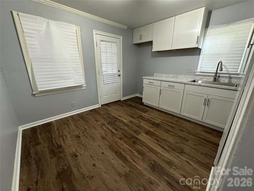 1012 Louise Road, Winston Salem, NC 27107.  MLS# CAR4419508, YatesRealty ID 47691. Kitchen