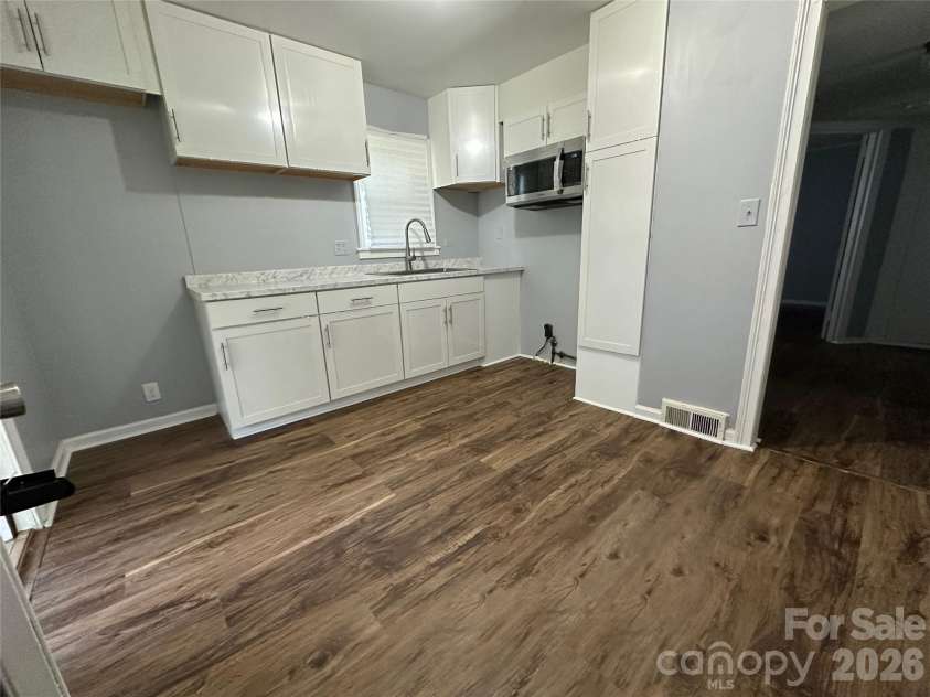 1012 Louise Road, Winston Salem, NC 27107.  MLS# CAR4419508, YatesRealty ID 47691. Kitchen