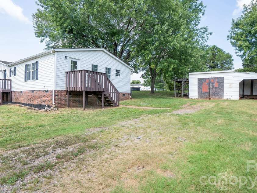 492 Bethlehem Road, Statesville, NC 28677.  MLS# CAR4419534, YatesRealty ID 47693. 