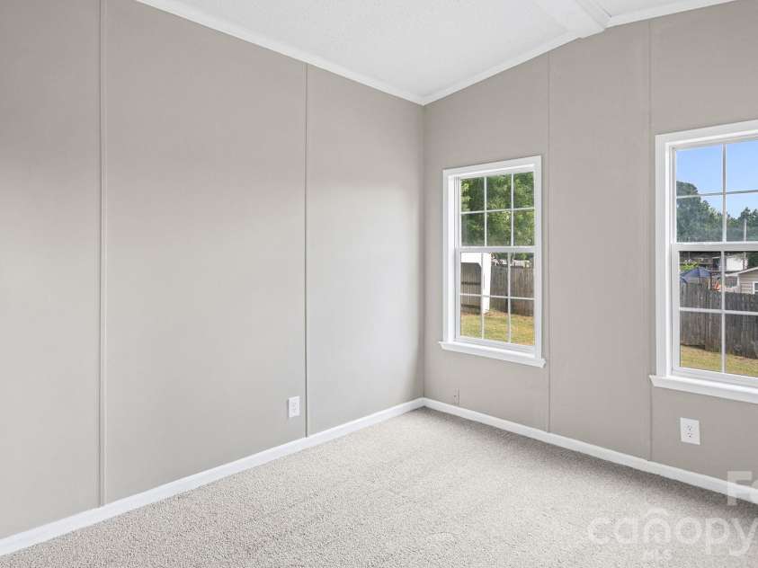 492 Bethlehem Road, Statesville, NC 28677.  MLS# CAR4419534, YatesRealty ID 47693. 