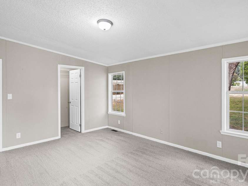 492 Bethlehem Road, Statesville, NC 28677.  MLS# CAR4419534, YatesRealty ID 47693. 