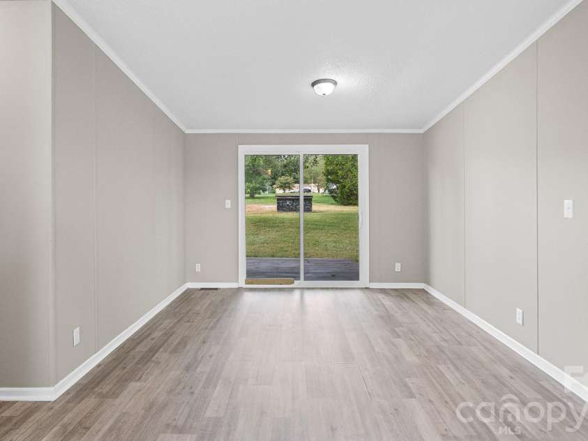 492 Bethlehem Road, Statesville, NC 28677.  MLS# CAR4419534, YatesRealty ID 47693. 