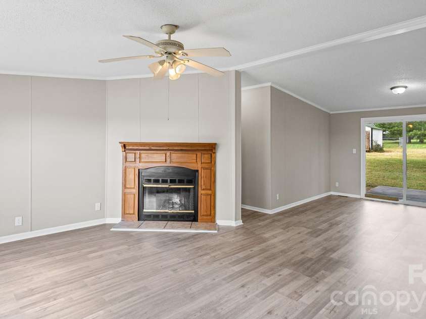 492 Bethlehem Road, Statesville, NC 28677.  MLS# CAR4419534, YatesRealty ID 47693. 