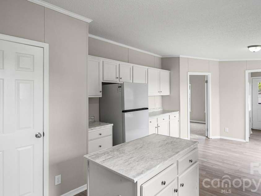 492 Bethlehem Road, Statesville, NC 28677.  MLS# CAR4419534, YatesRealty ID 47693. 