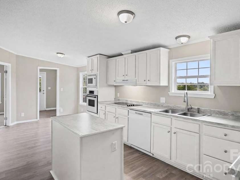 492 Bethlehem Road, Statesville, NC 28677.  MLS# CAR4419534, YatesRealty ID 47693. 