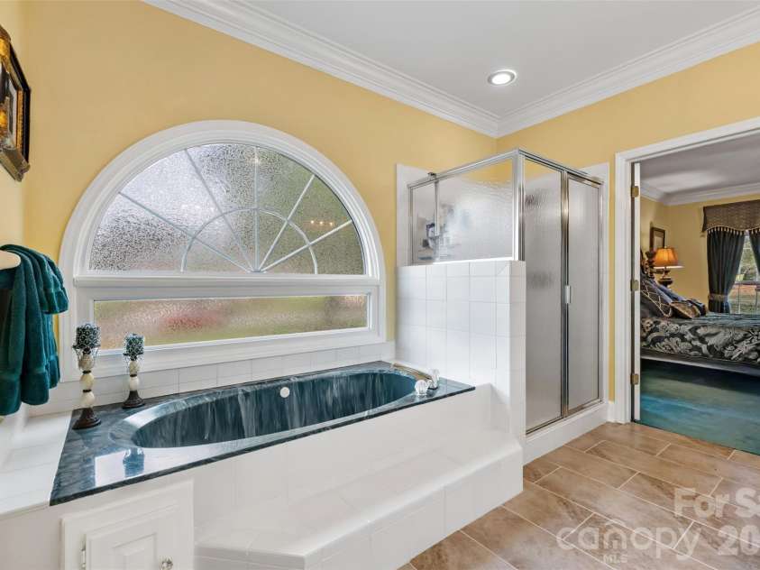 1551 Farrow Drive, Rock Hill, SC 29732.  MLS# CAR4419023, YatesRealty ID 47699. Primary Bath