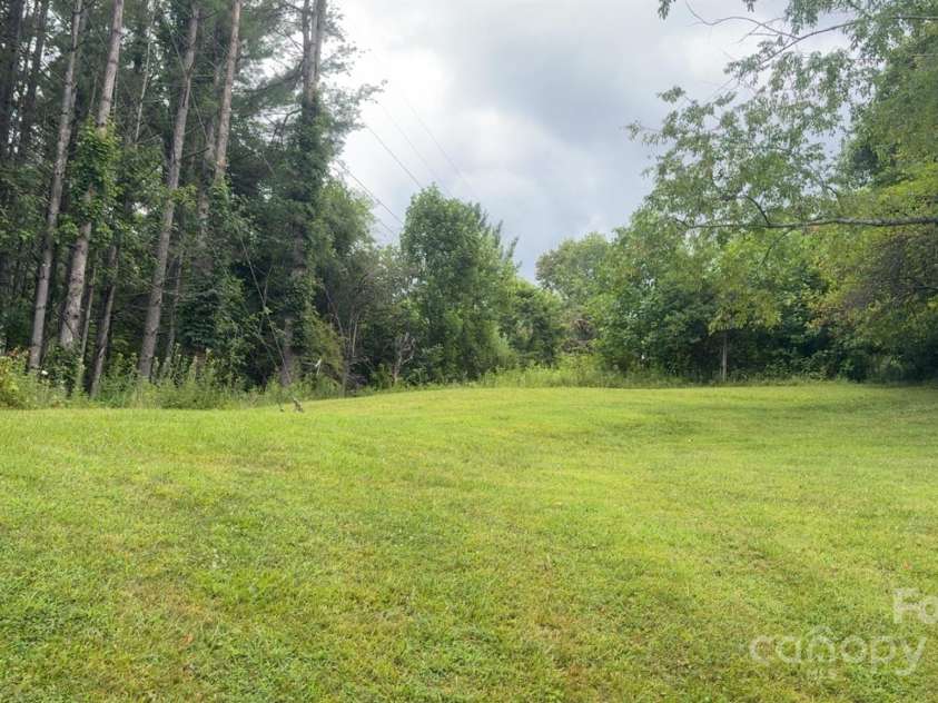 456 Duck Branch, Bakersville, NC 28705.  MLS# CAR4285904, YatesRealty ID 477. 