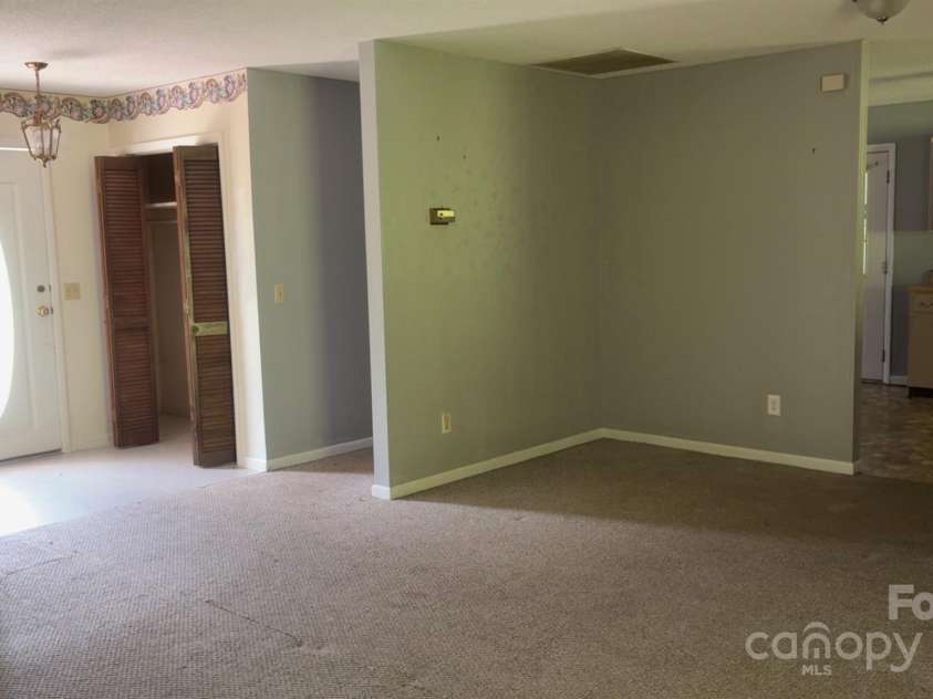 456 Duck Branch, Bakersville, NC 28705.  MLS# CAR4285904, YatesRealty ID 477. 