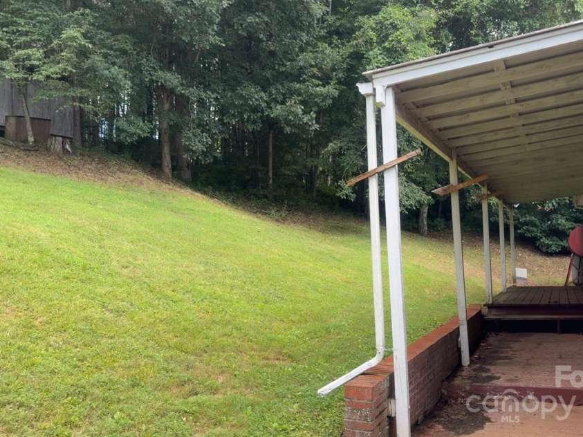 456 Duck Branch, Bakersville, NC 28705.  MLS# CAR4285904, YatesRealty ID 477. 