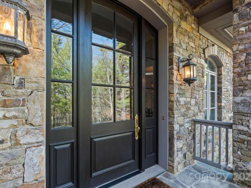 1676 Valle Cay Drive, Vilas, NC 28692.  MLS# CAR4227126, YatesRealty ID 4770. 