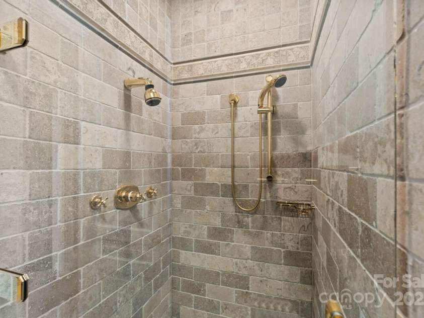 1676 Valle Cay Drive, Vilas, NC 28692.  MLS# CAR4227126, YatesRealty ID 4770. 