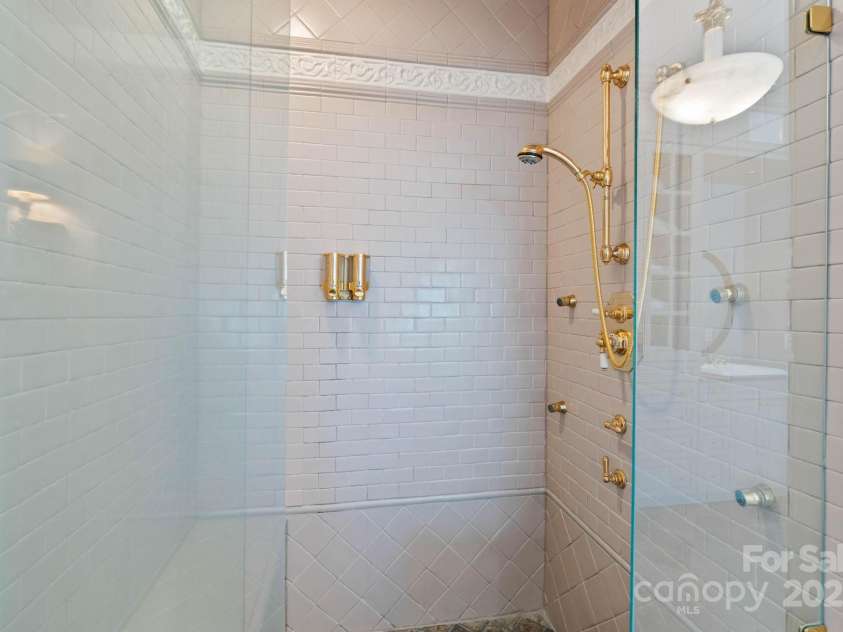 1676 Valle Cay Drive, Vilas, NC 28692.  MLS# CAR4227126, YatesRealty ID 4770. 