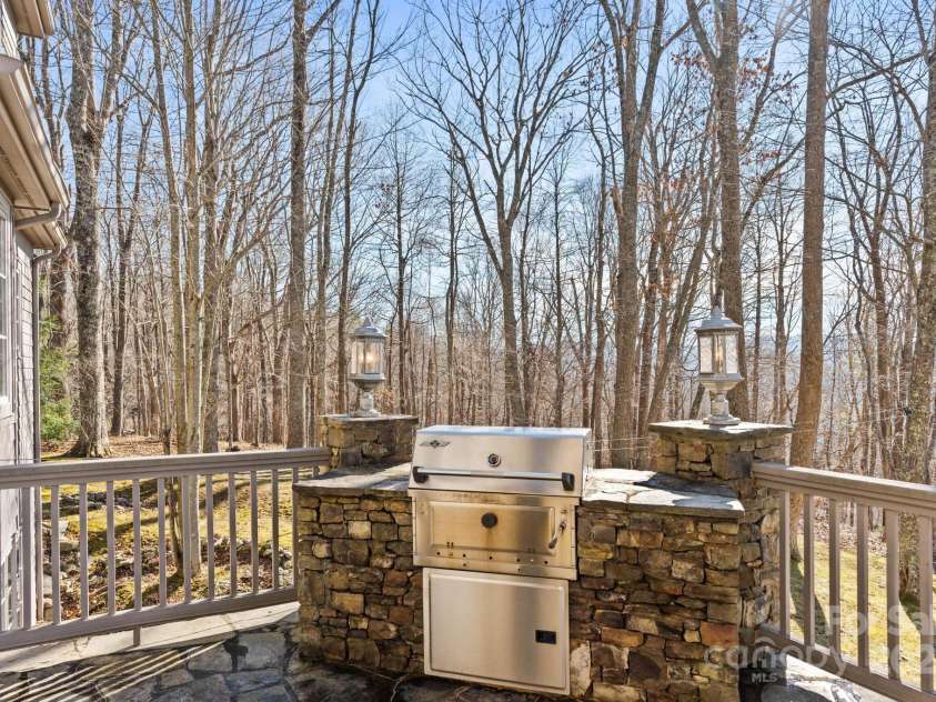 1676 Valle Cay Drive, Vilas, NC 28692.  MLS# CAR4227126, YatesRealty ID 4770. 