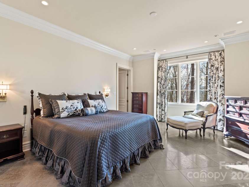 1676 Valle Cay Drive, Vilas, NC 28692.  MLS# CAR4227126, YatesRealty ID 4770. Primary Bedroom