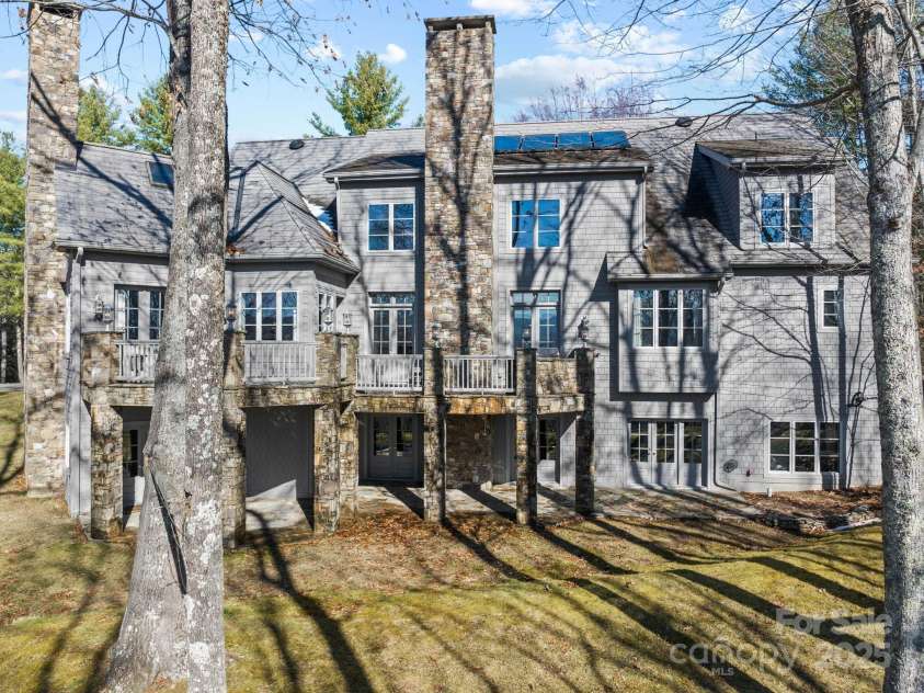 1676 Valle Cay Drive, Vilas, NC 28692.  MLS# CAR4227126, YatesRealty ID 4770. Rear of home