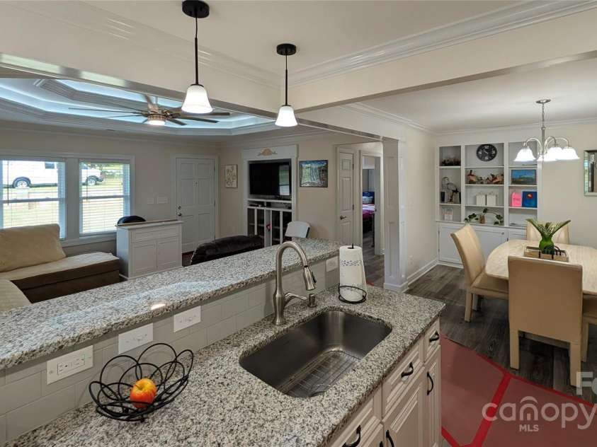 3220 Jonesberry Road, Matthews, NC 28105.  MLS# CAR4310603, YatesRealty ID 4770. 