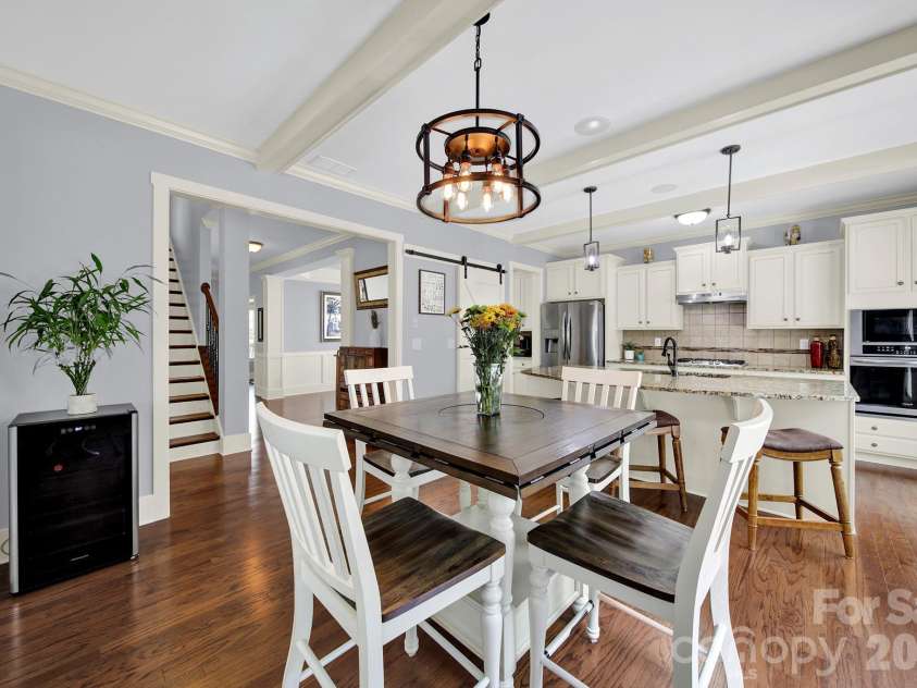 2180 Bluebell Way, Tega Cay, SC 29708.  MLS# CAR4416643, YatesRealty ID 47701. Casual Dining