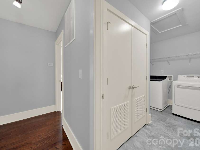 2180 Bluebell Way, Tega Cay, SC 29708.  MLS# CAR4416643, YatesRealty ID 47701. Laundry Room