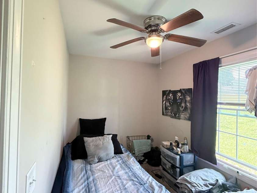 47 14th Street, Hickory, NC 28602.  MLS# CAR4417930, YatesRealty ID 47708. 