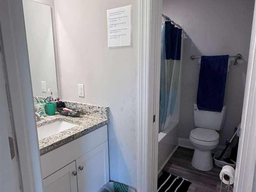 47 14th Street, Hickory, NC 28602.  MLS# CAR4417930, YatesRealty ID 47708. 