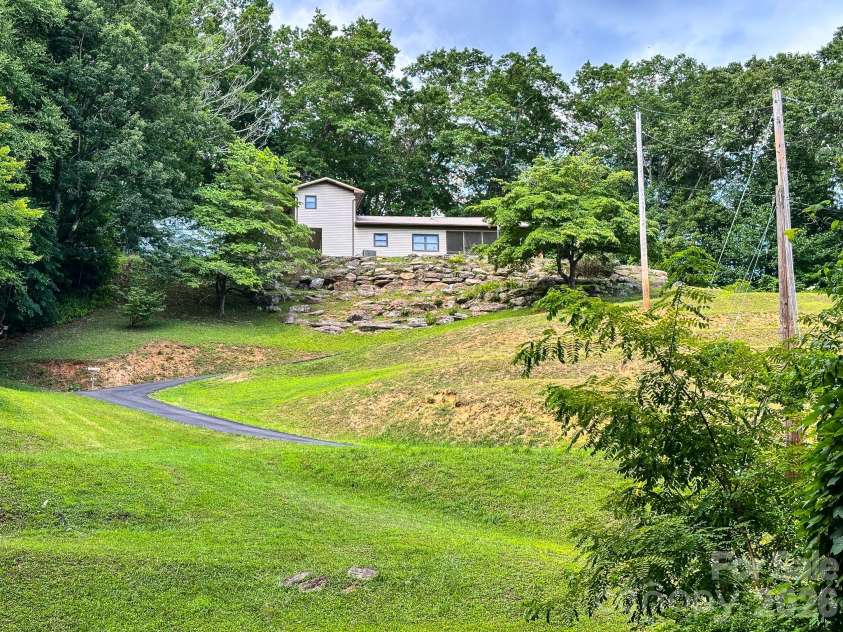 82 Trout Haven Lane, Balsam Grove, NC 28708.  MLS# CAR4408892, YatesRealty ID 47709. 