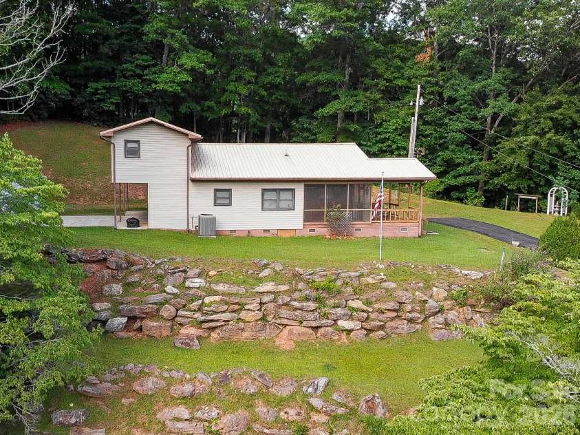 82 Trout Haven Lane, Balsam Grove, NC 28708.  MLS# CAR4408892, YatesRealty ID 47709. 