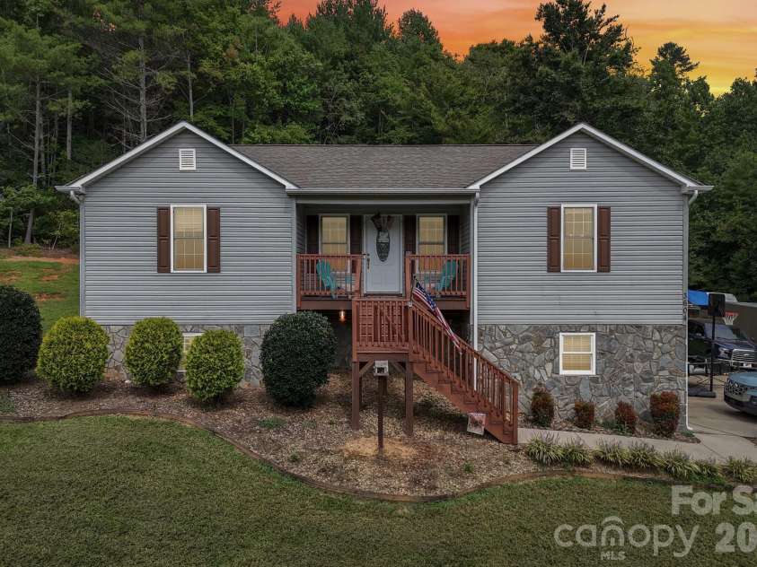 3604 Deerbrook Road, Lenoir, NC 28645.  MLS# CAR4419368, YatesRealty ID 47710. 