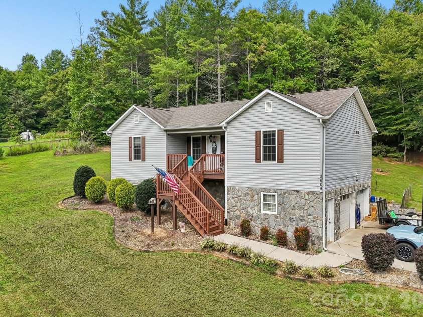 3604 Deerbrook Road, Lenoir, NC 28645.  MLS# CAR4419368, YatesRealty ID 47710. 
