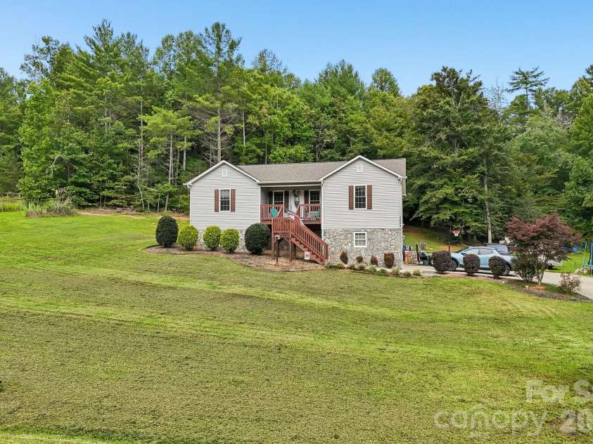 3604 Deerbrook Road, Lenoir, NC 28645.  MLS# CAR4419368, YatesRealty ID 47710. 