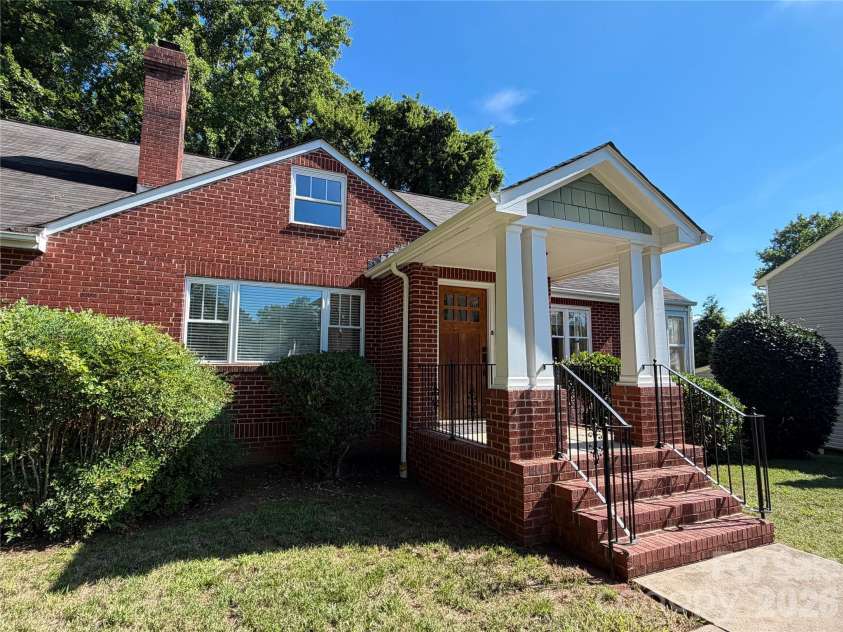 7109 Ramsgate Road, Charlotte, NC 28270.  MLS# CAR4416482, YatesRealty ID 47712. 