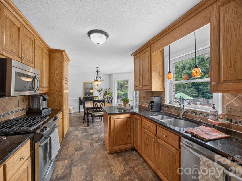 525 Gin Road, Rockwell, NC 28138.  MLS# CAR4419585, YatesRealty ID 47714. Kitchen / Dining