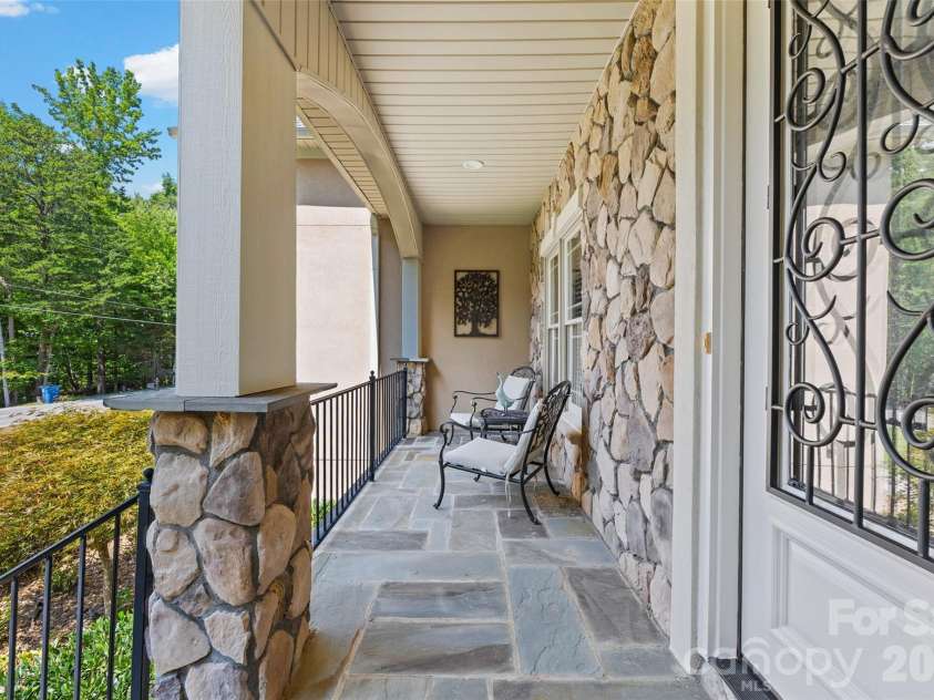 260 Indian Trail, Mooresville, NC 28117.  MLS# CAR4419581, YatesRealty ID 47715. 