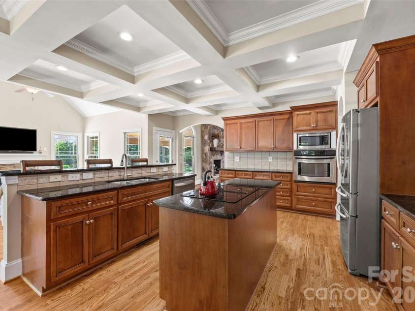 260 Indian Trail, Mooresville, NC 28117.  MLS# CAR4419581, YatesRealty ID 47715. 