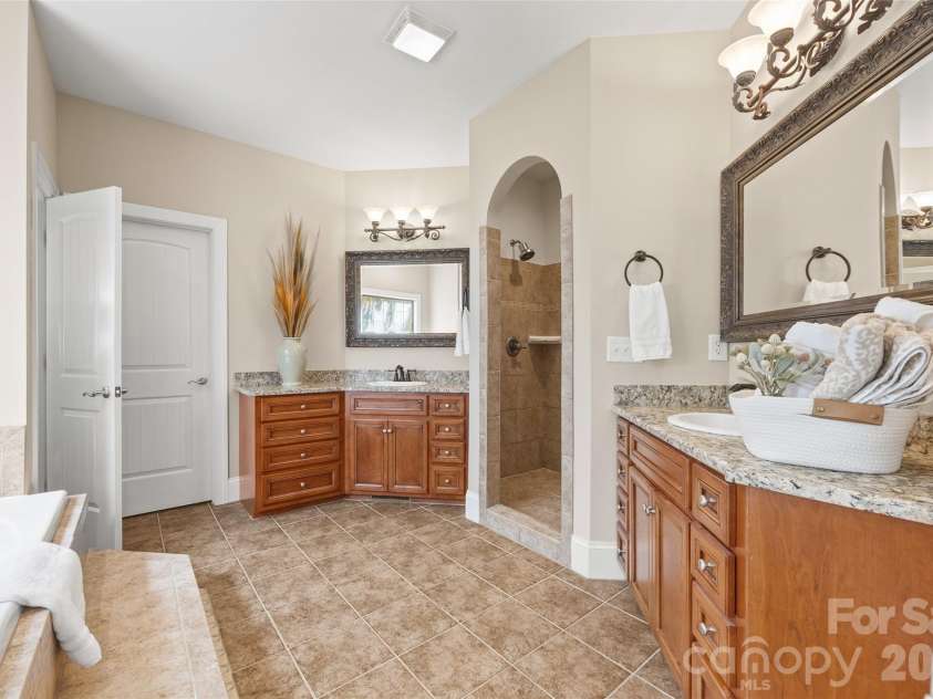 260 Indian Trail, Mooresville, NC 28117.  MLS# CAR4419581, YatesRealty ID 47715. 