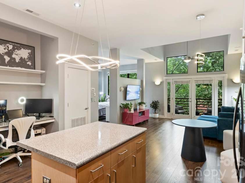 694 Davidson Street, Charlotte, NC 28202.  MLS# CAR4418966, YatesRealty ID 47716. Kitchen and Work Space
