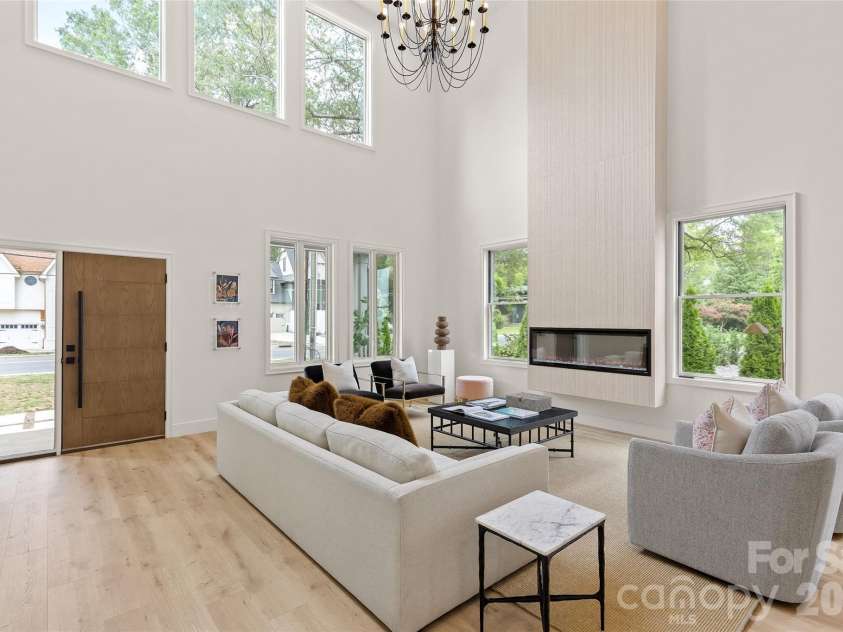1344 Richland Drive, Charlotte, NC 28211.  MLS# CAR4411343, YatesRealty ID 47718. 