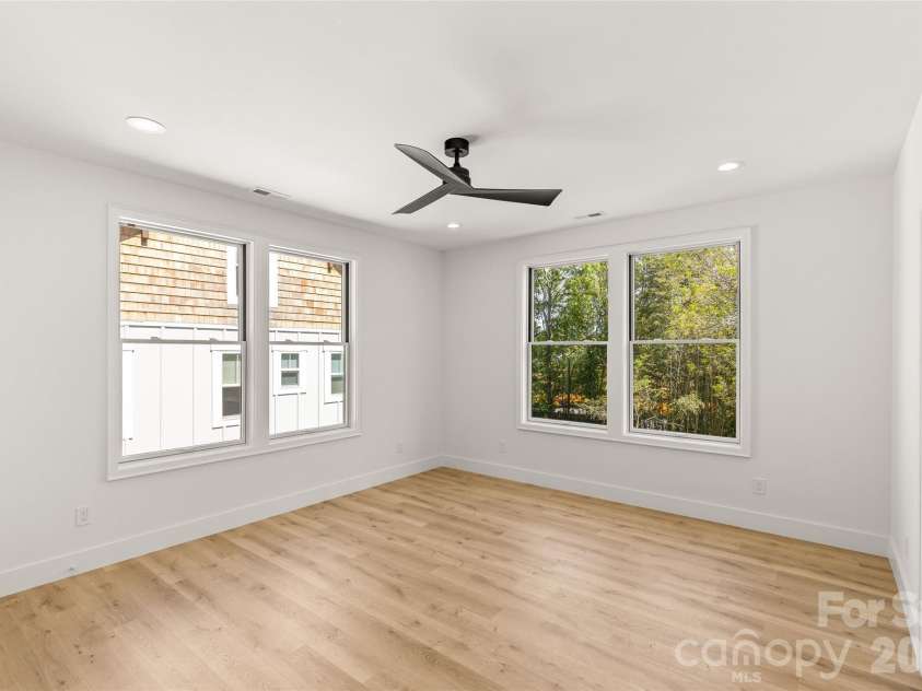 1344 Richland Drive, Charlotte, NC 28211.  MLS# CAR4411343, YatesRealty ID 47718. 