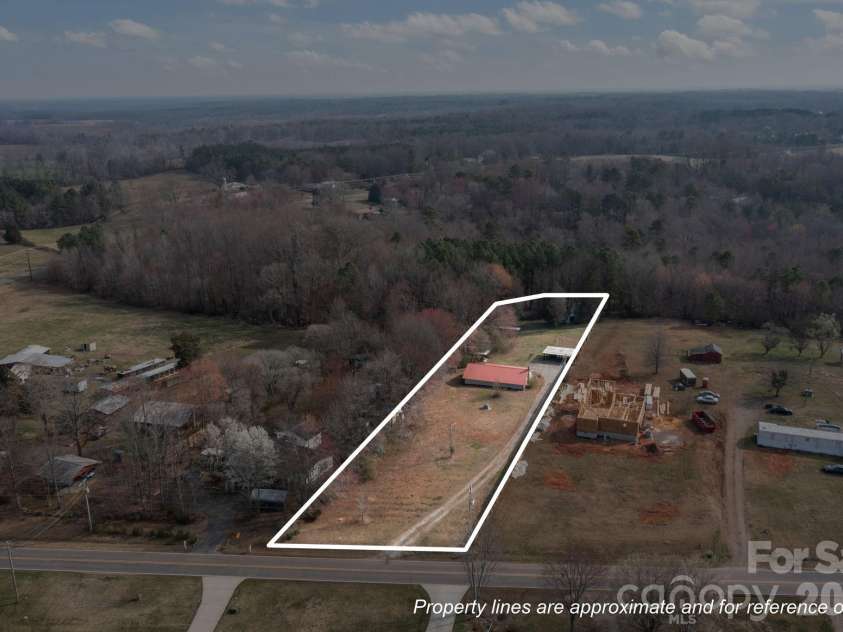 133 Elmwood Road, Statesville, NC 28625.  MLS# CAR4355874, YatesRealty ID 4772. 