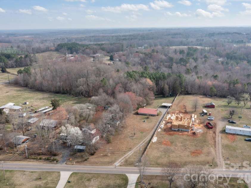 133 Elmwood Road, Statesville, NC 28625.  MLS# CAR4355874, YatesRealty ID 4772. 