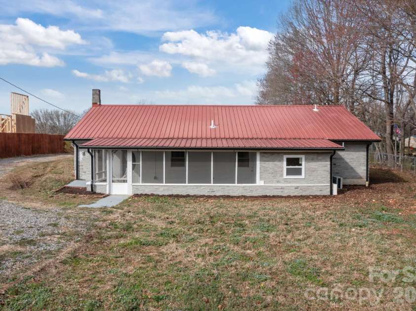 133 Elmwood Road, Statesville, NC 28625.  MLS# CAR4355874, YatesRealty ID 4772. 