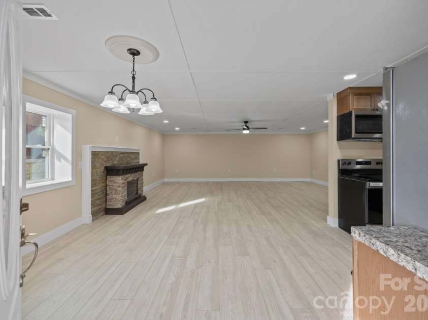 133 Elmwood Road, Statesville, NC 28625.  MLS# CAR4355874, YatesRealty ID 4772. 